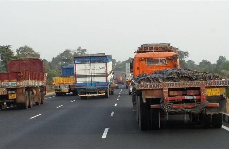 National permit registration jumped 51 percent in April December 22 to 10.36 lakh units Autocar Professional