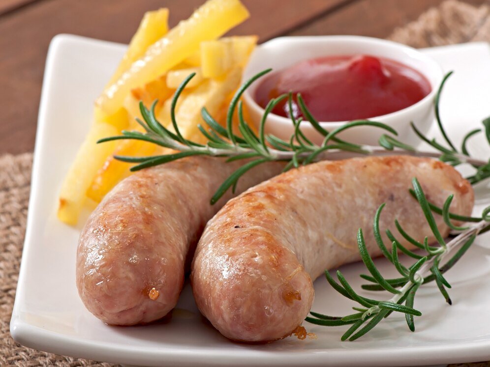 chicken-sausages-grilled-with-side-dish-french-fries_2829-10271.jpg